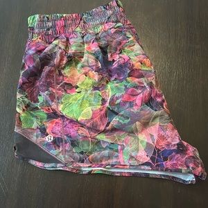 Lululemon Hotty Hot shorts
